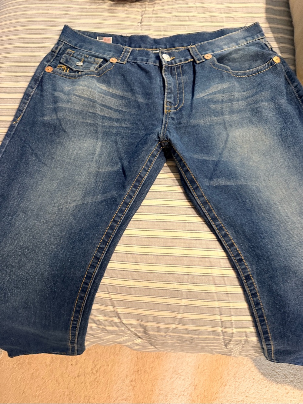 True Religion, Relaxed Fit, men’s size 40x27